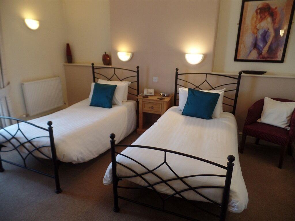 The Dodington Lodge Hotel วิตเชิร์ช ภายนอก รูปภาพ